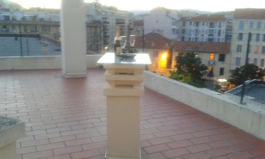 Boite D'Amour Κάννες